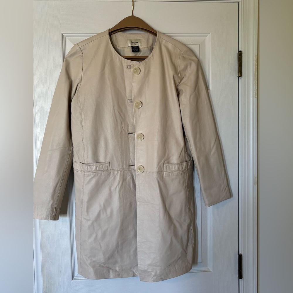 Neiman Marcus Leather Women's Cream Button-Front Trench Coat - Picture 1 of 2